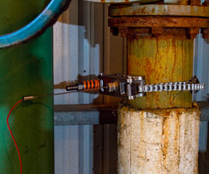 在線腐蝕壁厚監(jiān)控儀